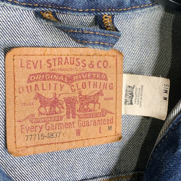 Vintage Levi's Women's Trucker Jacket Blue Denim Button Y2K Jean Size Medium USA - Picture 8 of 10